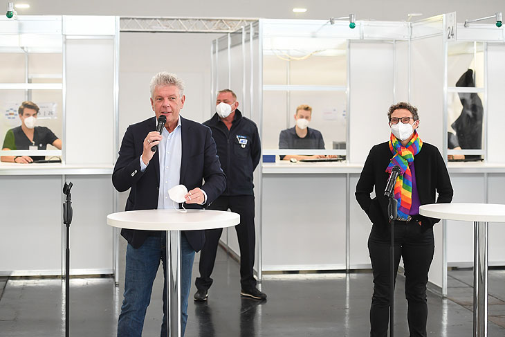 Oberbürgermeister Dieter Reiter und Gesundheitsreferentin Beatrix Zurek Foto: Gesundheitsreferat/Tobias Hase